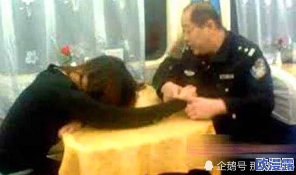 女同学打男生光屁屁的故事：校园内惊现罕见事件，引发师生热议与社会关注，背后真相令人震惊！