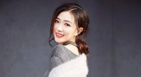51吃瓜网今日吃瓜每日必吃台北娜娜,传闻她与知名男星秘密约会,引发网友热议和猜测! 51吃瓜网今日吃瓜每日必吃台北娜娜,传闻她与知名男星秘密约会,引发网友热议和猜测!