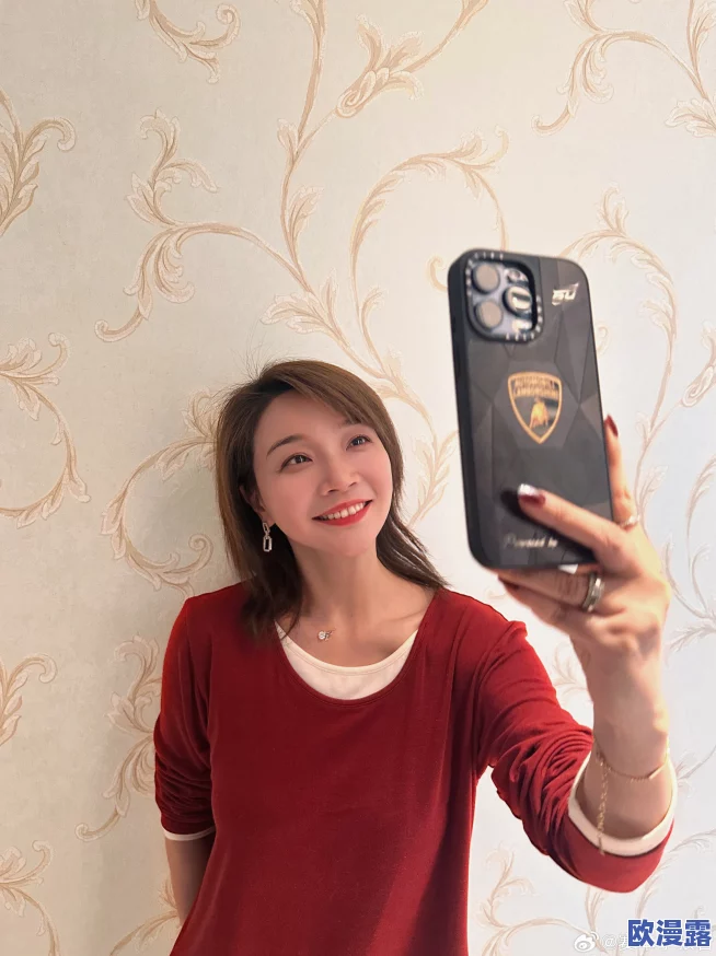 “FreeeⅩXXX自拍HD”带你领略高清视觉盛宴，尽享极致魅力与真实感受！