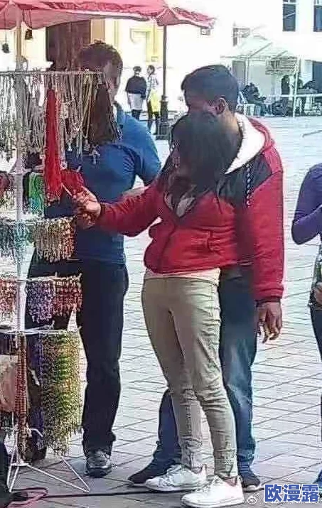 男女做羞羞,竟然在公共场合被拍到!目击者惊呼:这也太大胆了吧! 男女做羞羞,竟然在公共场合被拍到!目击者惊呼:这也太大胆了吧!