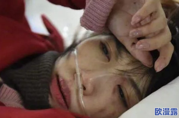 一小孩和妈妈打生孩子拔萝卜黄，竟然被邻居拍到神秘男子夜访家中，引发热议！