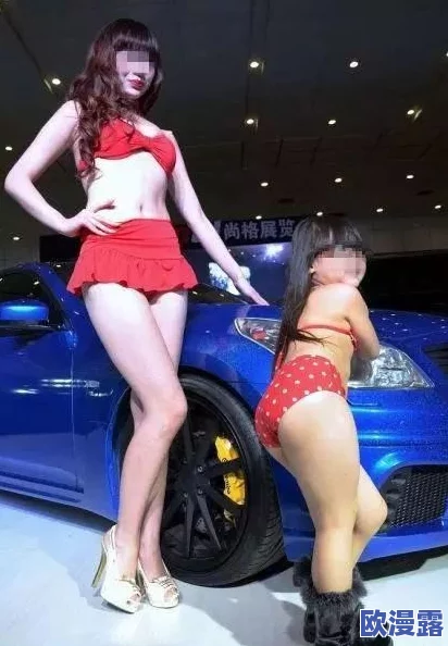 比基尼乳油艳舞引发热议，观众目睹惊人表演后纷纷表示难以置信，现场气氛瞬间升温至极点！