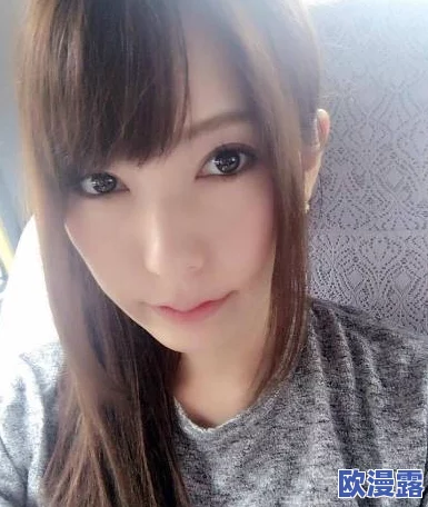 波多野结衣之无限发射：震惊全网！她竟然在直播中意外曝光了未公开的秘密，粉丝们纷纷热议！