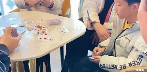 双人打扑克剧烈运动:惊现超刺激对战,牌局瞬间翻转引发疯狂反应! 双人打扑克剧烈运动:惊现超刺激对战,牌局瞬间翻转引发疯狂反应!