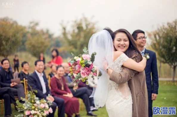婚礼上的乱啪:新郎竟在仪式上与伴娘亲密互动,现场宾客目瞪口呆,社交媒体瞬间炸锅! 婚礼上的乱啪:新郎竟在仪式上与伴娘亲密互动,现场宾客目瞪口呆,社交媒体瞬间炸锅!