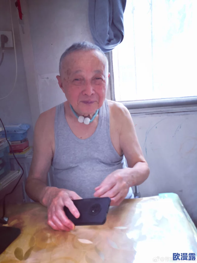 被隔壁老头添日出水舒服，网友热议：生活中的小确幸与意外惊喜引发的情感共鸣