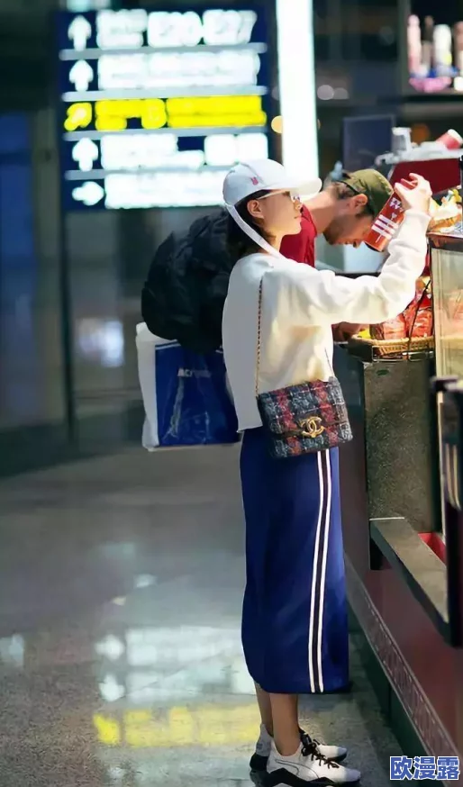 男人吃女人的胸大视频引发热议，网友们纷纷讨论其背后的文化意义与社会影响，相关话题持续升温