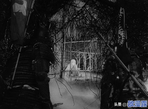 迷雾侦探第三章攻略：如何有效攻击机械蜘蛛并顺利通关