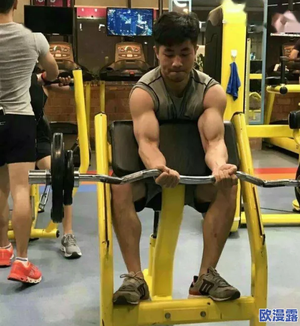 两个猛男脱了内裤玩jiji,展现友谊与幽默的另类方式,引发网友热议与讨论 两个猛男脱了内裤玩jiji,展现友谊与幽默的另类方式,引发网友热议与讨论
