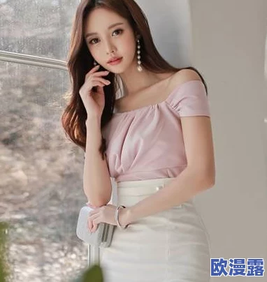 美女精品永久福利在线：最新潮流趋势与时尚搭配，助你提升魅力指数，尽享生活中的每一刻！