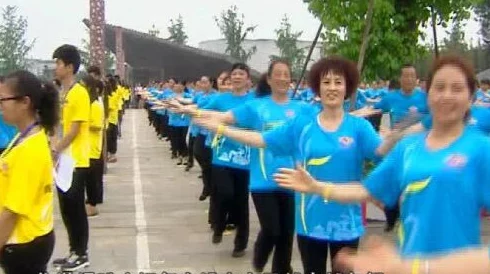 四川人姓交大比赛，惊现千人参与创吉尼斯纪录，盛况空前引发热议！