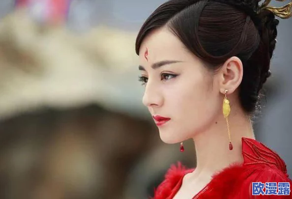 丫头牦户一张一合，惊曝酥胸真相，背后隐藏巨额财富与情感纠葛！