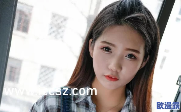 筱崎爱全身裸a级引发热议，网友热烈讨论其艺术表现与社会观念的碰撞，成为网络焦点话题