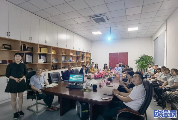 性美国：最新调查显示，青少年性教育缺失严重，专家呼吁加强家庭与学校的合作以提升性知识水平