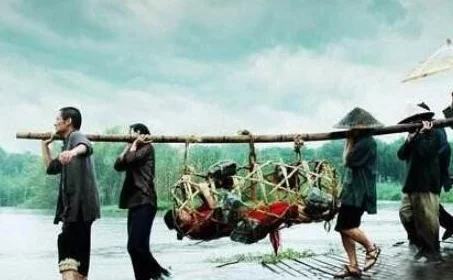 公与淫两个荡乱：近期社会风波引发对公共道德与个人行为界限的广泛讨论，专家呼吁重视教育与法律的结合