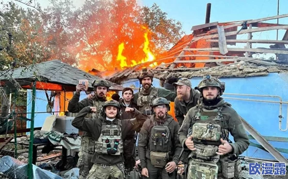 双手双脚反绑到背后胶布封嘴，描述了一种极端的束缚状态，可能涉及人身安全和心理健康等问题，引发关注与讨论