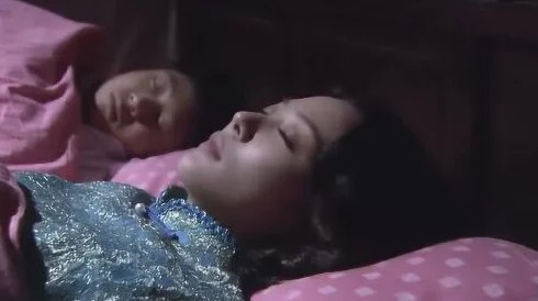 邻居小寡妇满足了我,背后竟隐藏着不为人知的秘密与感人的故事,让人唏嘘不已! 邻居小寡妇满足了我,背后竟隐藏着不为人知的秘密与感人的故事,让人唏嘘不已!