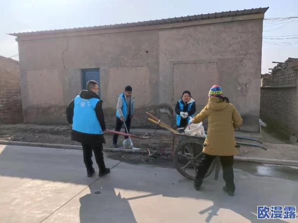 CF手游个人战新年广场：速抢点位技巧与策略深度解析