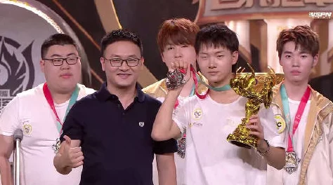 Fly守望TOP10精彩瞬间:掌握技巧,从此再也不怕大锤英雄冲顶袭击! Fly守望TOP10精彩瞬间:掌握技巧,从此再也不怕大锤英雄冲顶袭击!