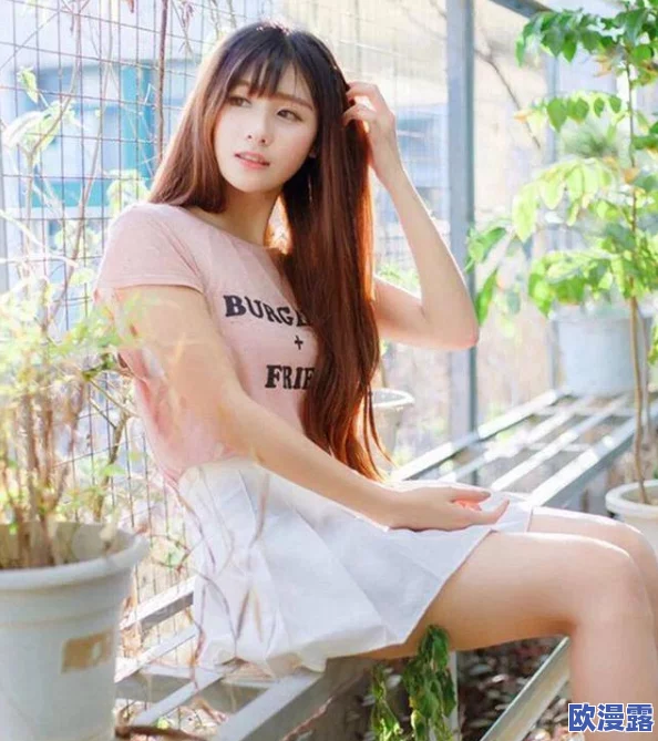 放荡的闷骚娇妻np：她在夜幕降临时展现出不为人知的一面，令人惊艳的秘密生活逐渐浮出水面