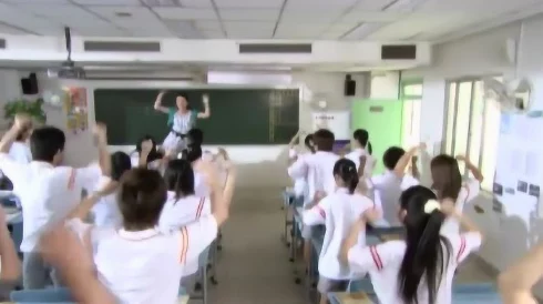 征服老师林柔：她的教学方法让学生们惊叹不已，课堂氛围瞬间变得活跃无比！