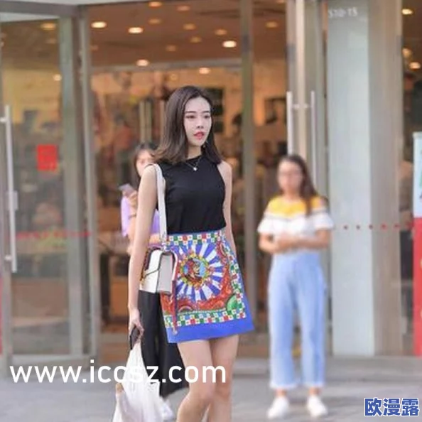 翘臀美女xx00后进式在阳台图，展现出青春活力与迷人身姿，引发网友热议，纷纷点赞评论