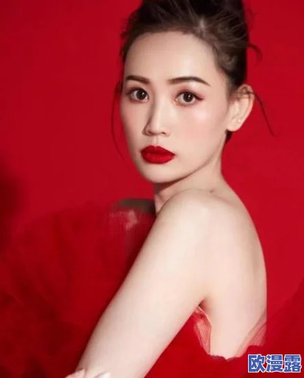 菲律宾娇小小小泬XXX：惊艳全场的绝美身材引发热议，网友纷纷点赞称其为“完美尤物”！