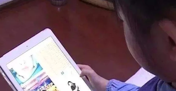 初高中生洗澡福利视频网站：最新动态揭示平台内容更新与用户互动情况，关注青少年网络安全问题引发广泛讨论