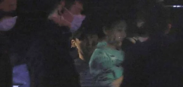 911红领巾爆料网：某明星与经纪人疑似绯闻曝光，内幕惊人！