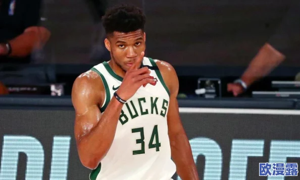 坤坤赛季女生的定眼里:新动态揭示她们在比赛中的表现与成长,展现出不一样的风采与魅力 坤坤赛季女生的定眼里:新动态揭示她们在比赛中的表现与成长,展现出不一样的风采与魅力