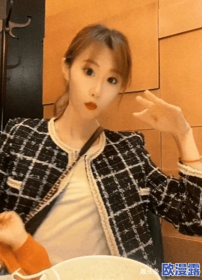 白丝被弄羞涩娇喘动态图：最新动态引发网友热议，相关作品在社交平台上迅速走红，讨论不断