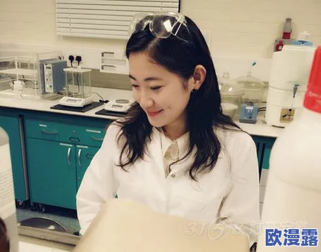 美女扒开小内内视频引发热议，网友纷纷讨论其背后的文化现象与社会影响，相关话题持续升温