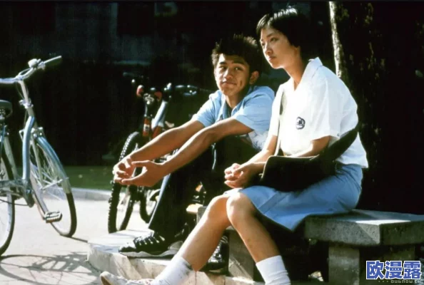 香港边做边挤奶水电影引发热议，观众反响两极，部分人认为其挑战社会禁忌，另一些人则表示不适