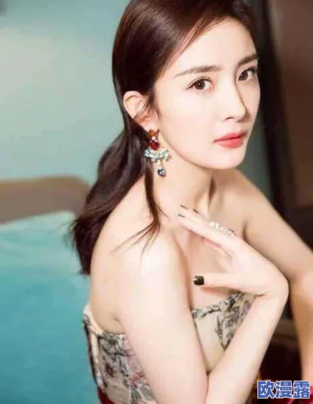 长泽雅美三点尽漏，网友纷纷表示惊艳，认为她的表现既大胆又不失优雅，引发热议