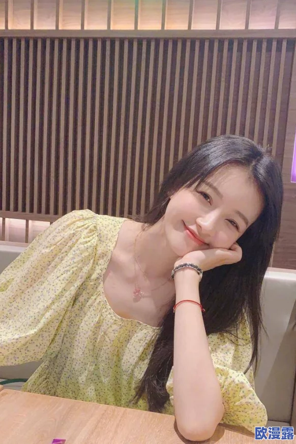 美女被爆插，网友纷纷表示震惊，有人认为这是对女性的不尊重，也有人质疑事件的真实性