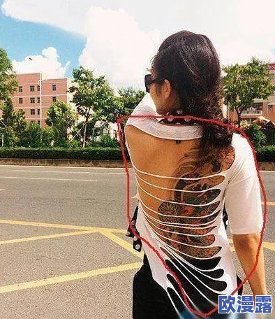 美女露%1000尿孔无挡图片引发热议，网友纷纷讨论其背后的文化现象与社会影响