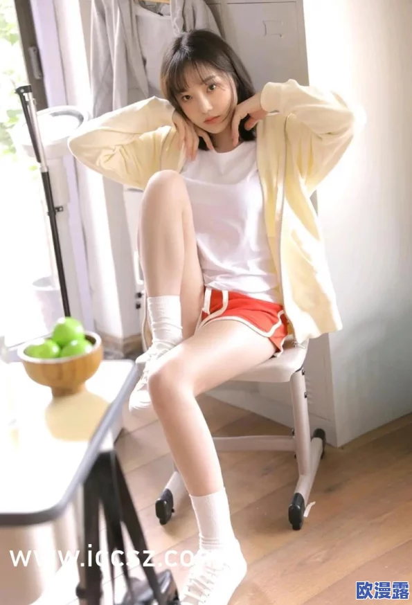 美女私密之处高清，网友纷纷表示这样的内容过于露骨，不适合在公共平台传播，应该加强审核