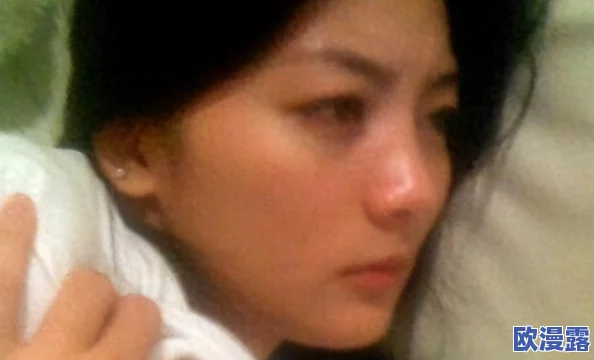 美女被狂c:近日,一段关于美女在派对上被疯狂追求的视频引发热议,网友们纷纷讨论其背后的故事与影响 美女被狂c:近日,一段关于美女在派对上被疯狂追求的视频引发热议,网友们纷纷讨论其背后的故事与影响