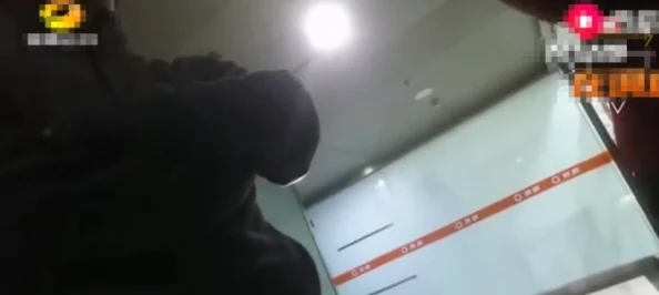 香港黄色网：最新动态揭示网络内容监管新措施与用户反应，社会各界对此议论纷纷，引发广泛关注