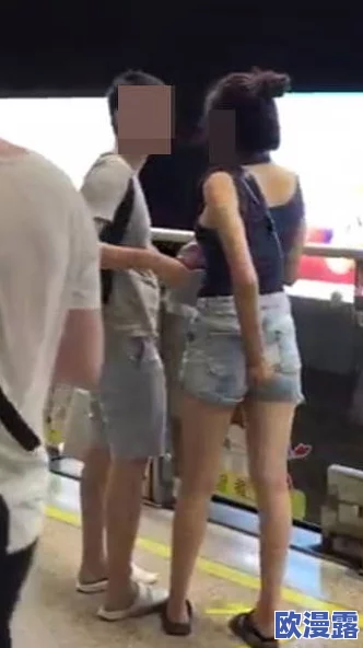 美女扒开屁股让男人捅，这种内容不仅低俗，还可能引发不必要的争议，应该抵制这样的恶俗文化