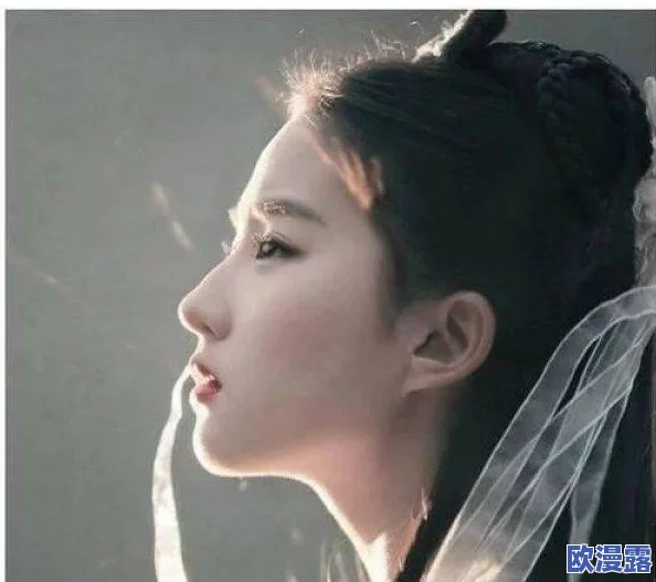女教授的隐秘魅力观看＊，许多网友认为她的智慧与气质相得益彰，展现了女性独特的吸引力和深度
