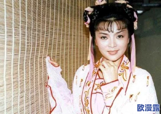 黄蓉与小龙女的荡欲生活：江湖情仇中的爱恨交织与心灵探索