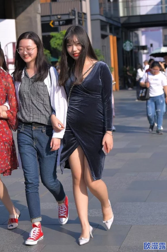 国产丰满美女做爰:最新动态与发展趋势分析,展现当下市场对美体文化的关注与热情 国产丰满美女做爰:最新动态与发展趋势分析,展现当下市场对美体文化的关注与热情