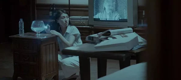 探索午夜在线看片的魅力与禁忌：夜晚独特视角下的影视体验