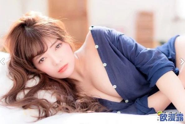 探索日本文化中的美丽与魅力：巨胸女性在视频中展现自信与风采的独特体验