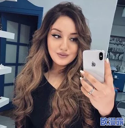 亚洲欧美自拍明星合成:最新动态揭示了明星们在社交媒体上如何利用自拍技术提升个人形象与粉丝互动 亚洲欧美自拍明星合成:最新动态揭示了明星们在社交媒体上如何利用自拍技术提升个人形象与粉丝互动