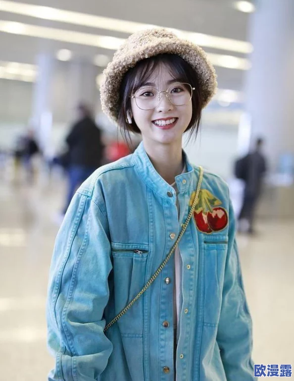 奇迹暖暖七月登录惊喜：樱桃里的青春福利套装曝光及外观图鉴全览
