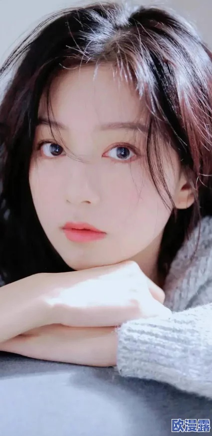 丰满白嫩白＊w：最新动态揭示了其在时尚界的影响力与受欢迎程度，吸引了众多粉丝和关注