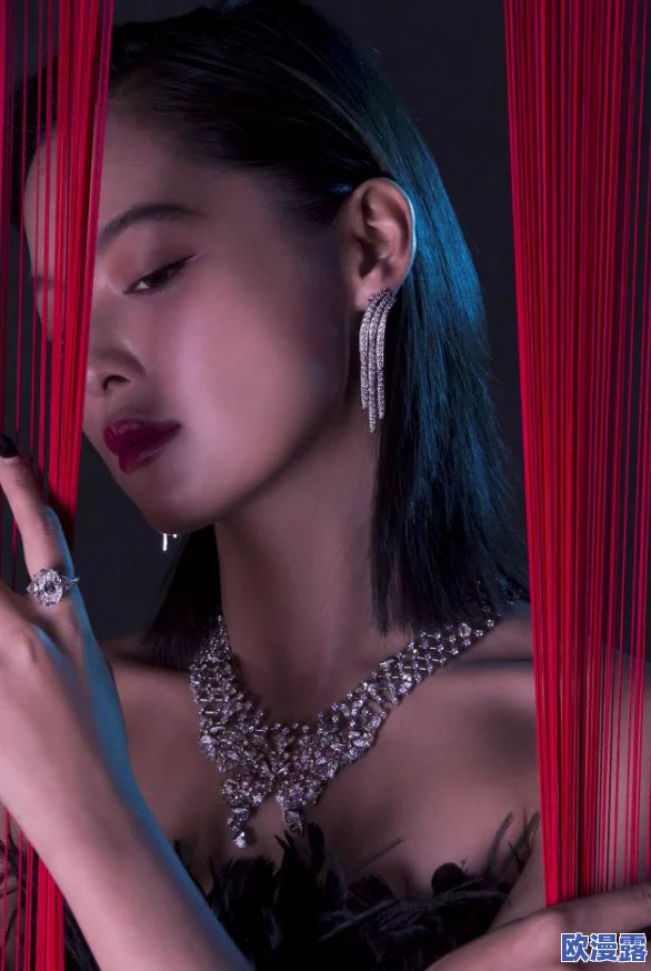 探索欧美极品Aletta Ocean在线世界:揭开她的魅力与风采,感受无与伦比的视觉盛宴 探索欧美极品Aletta Ocean在线世界:揭开她的魅力与风采,感受无与伦比的视觉盛宴