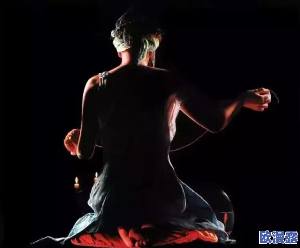 探索黑人的魅力：当身体的极限与快感交织，我如何在欲望的洪流中迷失自我